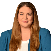 professional head shot of Elizabeth Smith